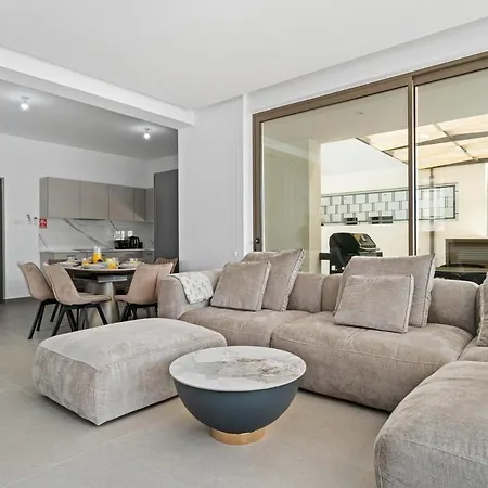 St Nicholas Luxury 3-bed Villa Paralímni