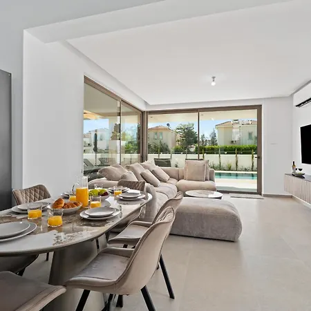 St Nicholas Luxury 3-bed * Paralímni