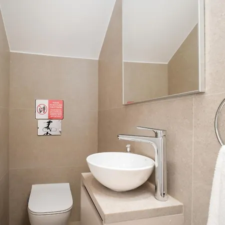 Villa St Nicholas Luxury 3-bed Paralimni