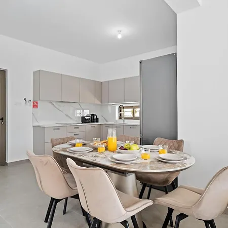 Villa St Nicholas Luxury 3-bed