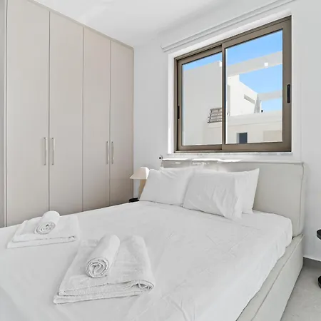 Villa St Nicholas Luxury 3-bed